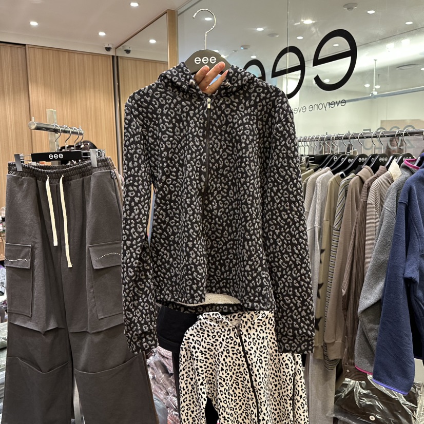 251021-0318服裝服飾批發市場趨勢與經營策略分析